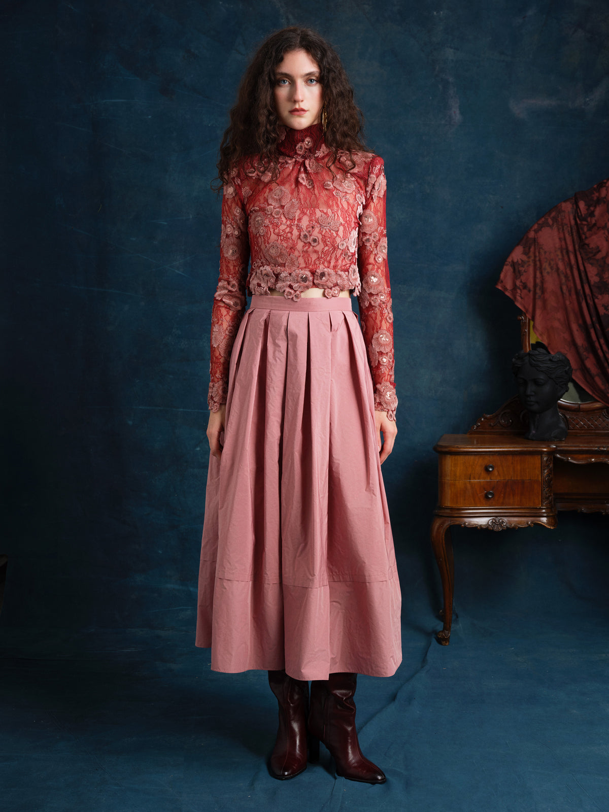 Loretta Dantel Top